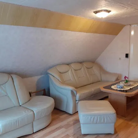 Neu! Unter Reet Am Wald Auf Ruegen *